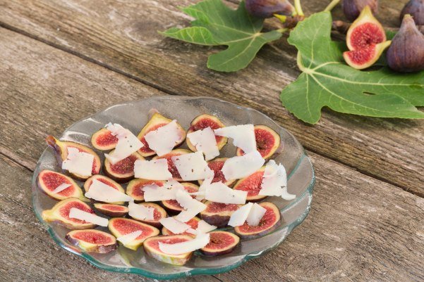 Carpaccio di fichi freschi: il dessert senza cottura che stupisce sempre
