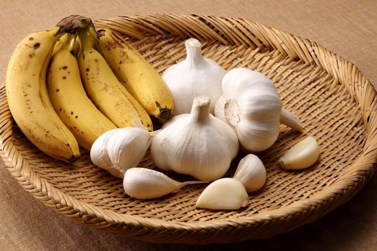 Aglio e banane da lavare? Il perché di quella strana scritta sull’etichetta Esselunga